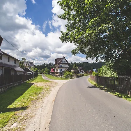 Pod Hawraniem Pokoje Z Widokiem Na Tatry Ski & Bike Friendly Jurgow בית הארחה